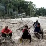 illegal-Brazilian-goldminers-in-Suriname