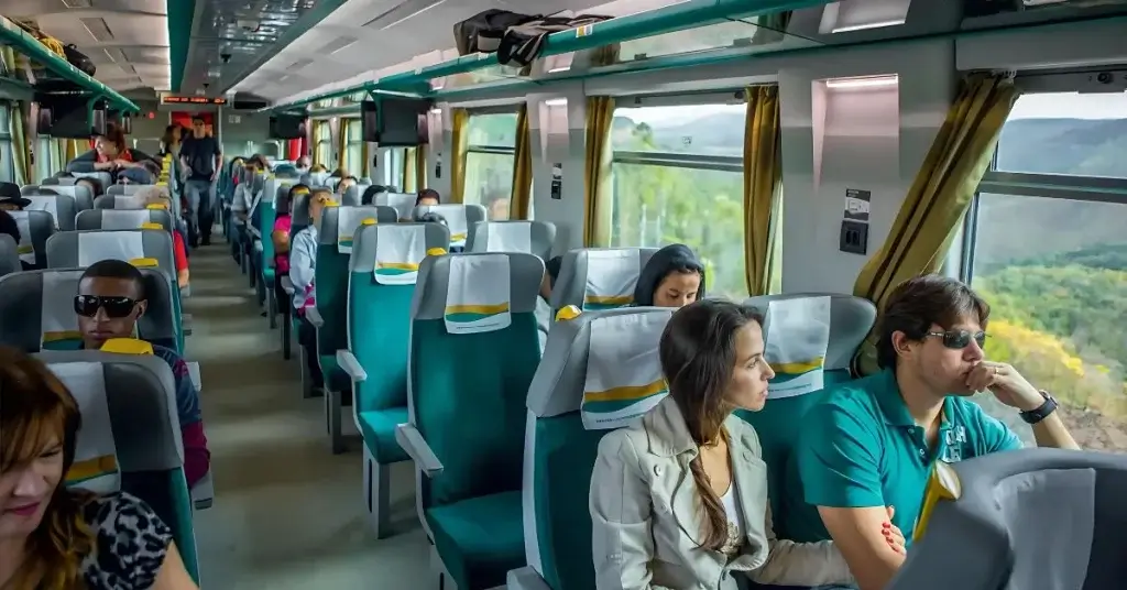 O Trem Transporta Por Ano Uma Media De 1 Milhao De Passageiros